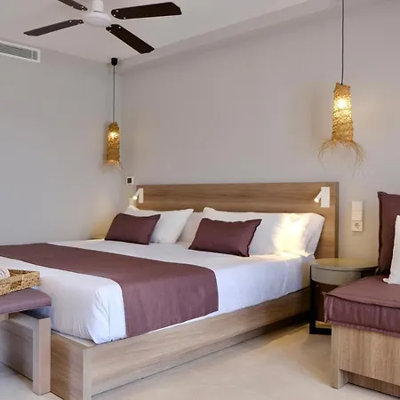 Hotel Eques Petit 4*