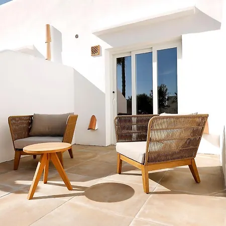 Hotel Eques Petit