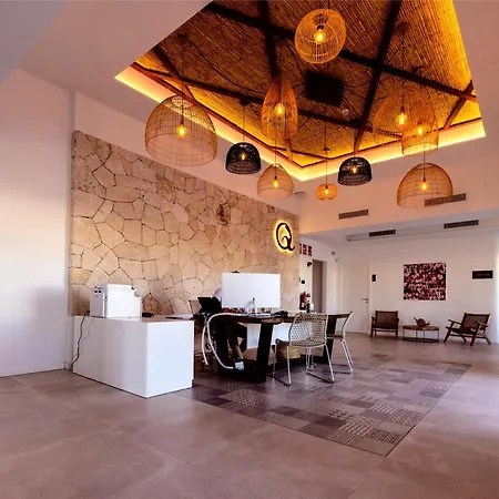 Eques Petit Hotel
