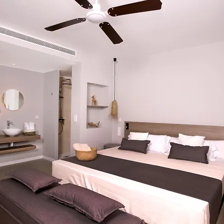 Hotel Eques Petit 4*